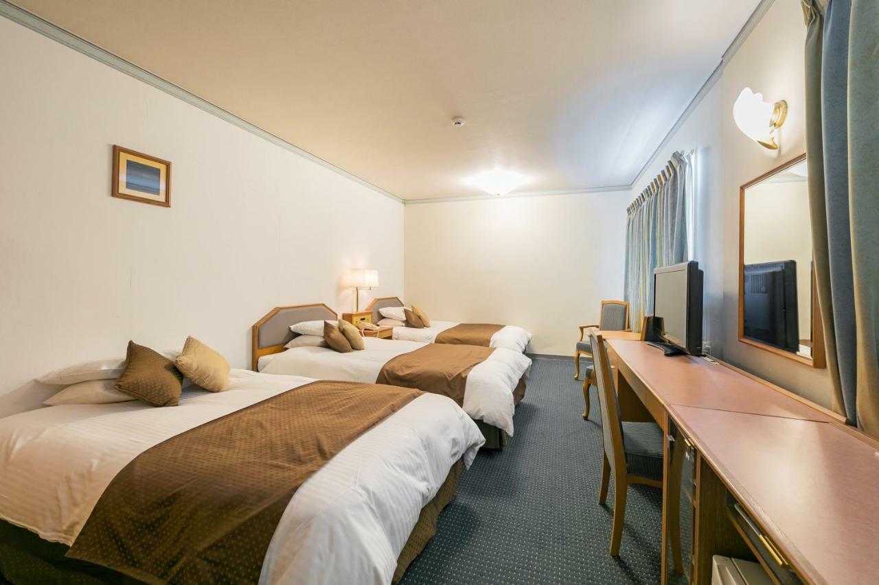Hotel Miyahira Ishigaki  Esterno foto